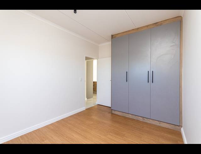 3 BEDROOM APARTMENT FOR SALE IN SANDOWN